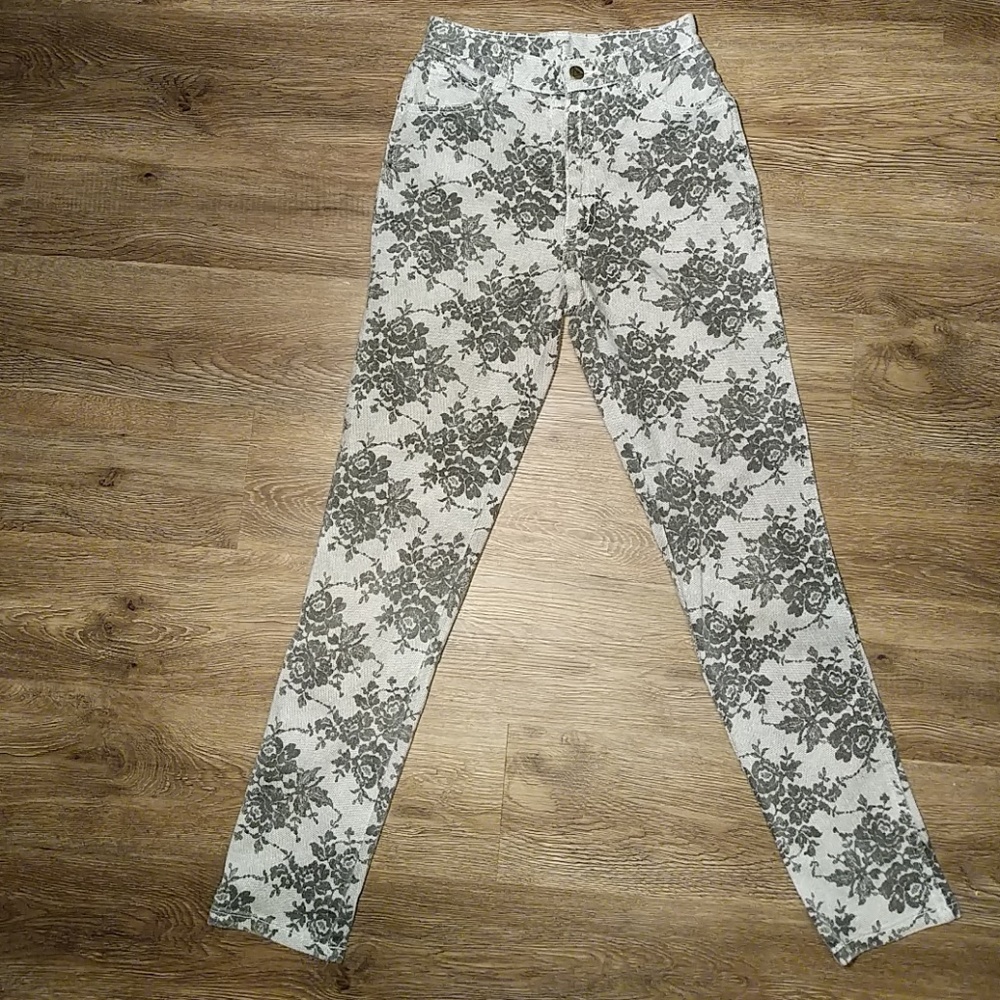 High wasted jeans